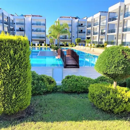 Stunning Felicia Guarantees A Wonderful Holiday In A Prime Location Apartmán