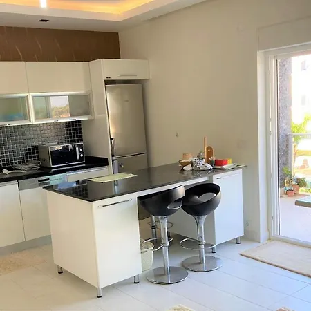 Stunning Felicia Guarantees A Wonderful Holiday In A Prime Location Apartmán