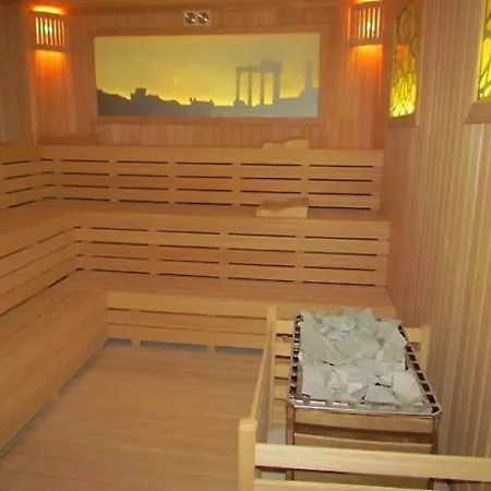 Stunning Felicia Guarantees A Wonderful Holiday In A Prime Location Apartmán